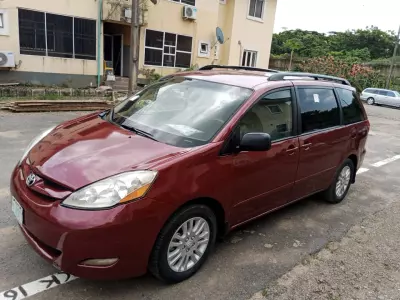 Toyota Sienna   - 2008