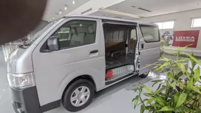 Toyota Hiace (High Roof)   - 2022