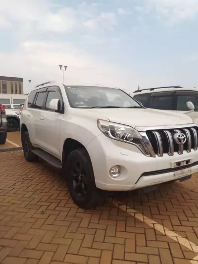 Toyota Land Cruiser Prado   - 2015