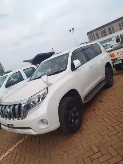 Toyota Land Cruiser Prado   - 2015