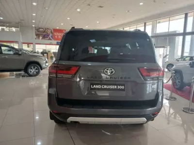 Toyota Landcruiser 300 GR Sport   - 2024