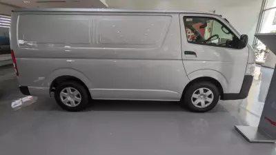 Toyota Hiace (High Roof)   - 2022