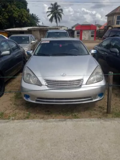 Lexus ES 300