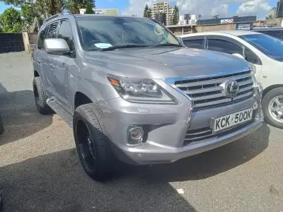 Lexus LX