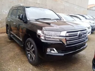 Toyota Landcruiser  V8