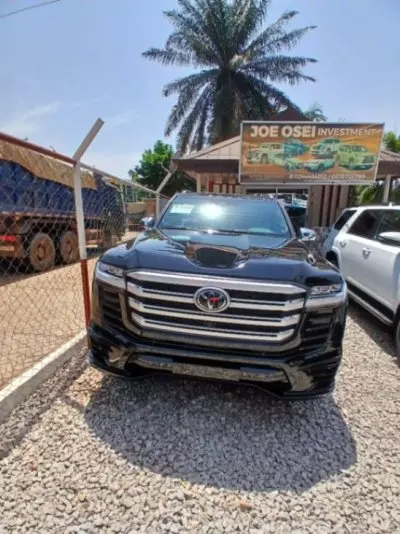 Toyota Land Cruiser VX