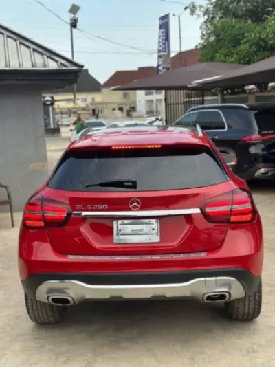 Mercedes-Benz GLA-Class