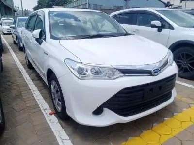 Toyota Fielder hybrid 