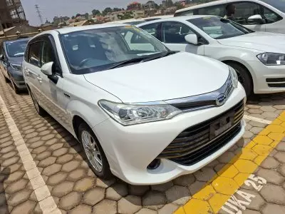 Toyota Fielder hybrid