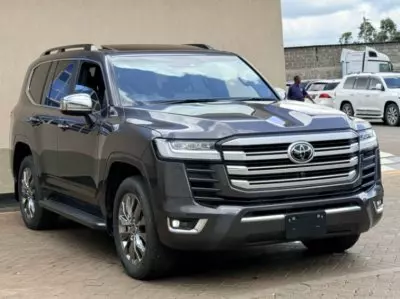 Toyota LAND CRUISER 300 LC300