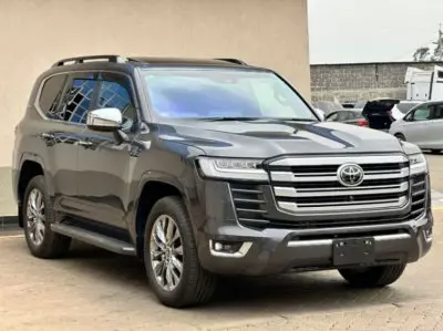 Toyota Landcruiser 300