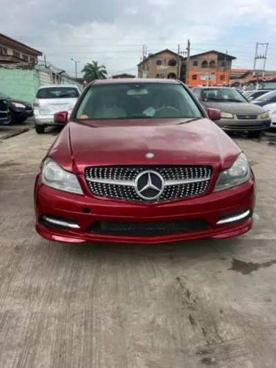 Mercedes-Benz C 300