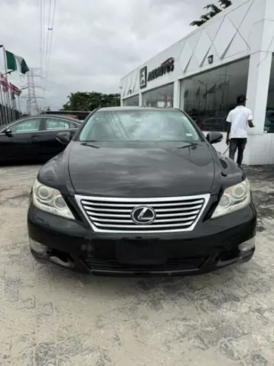 Lexus LS 460