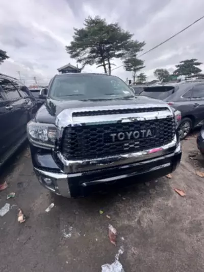 Toyota Sequoia