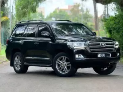 Toyota Land Cruiser V8