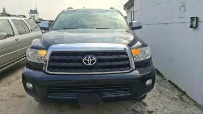 Toyota Sequoia