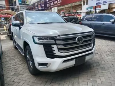 Toyota Landcruiser 300