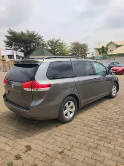 Toyota Sienna