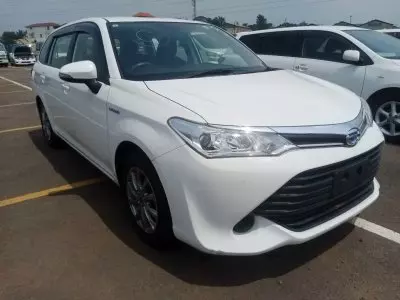 Toyota Fielder hybrid 