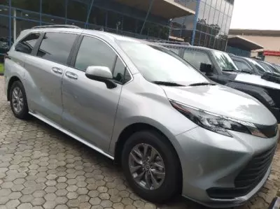 Toyota Sienna