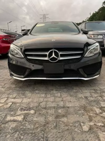 Mercedes-Benz C 300