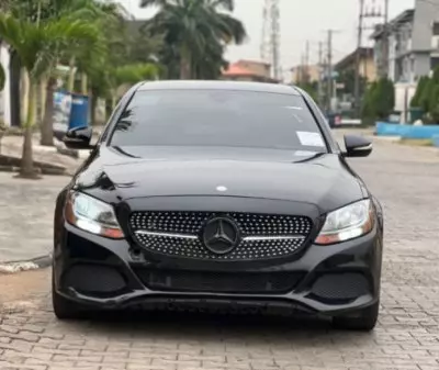 Mercedes-Benz C 300