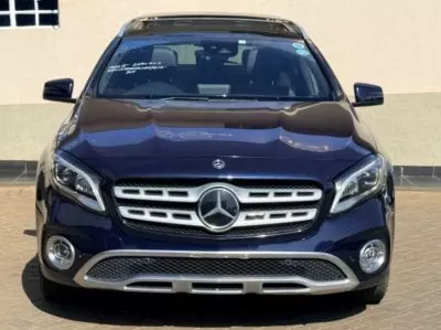 Mercedes-Benz GLA 180