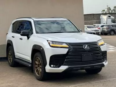Lexus LX 600