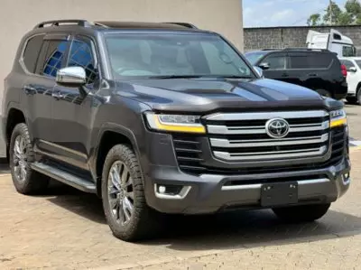 Toyota LAND CRUISER 300 LC300