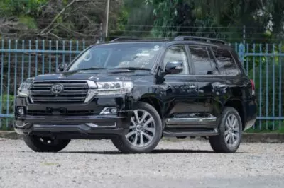 Toyota Land Cruiser V8