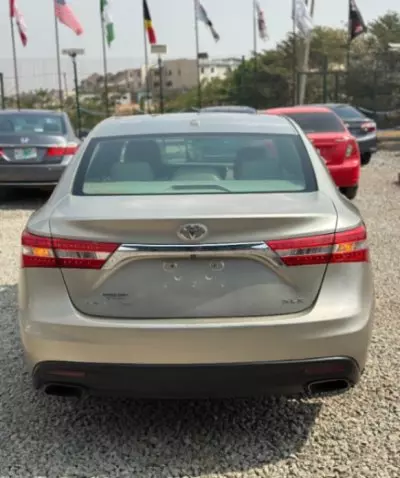 Toyota Avalon