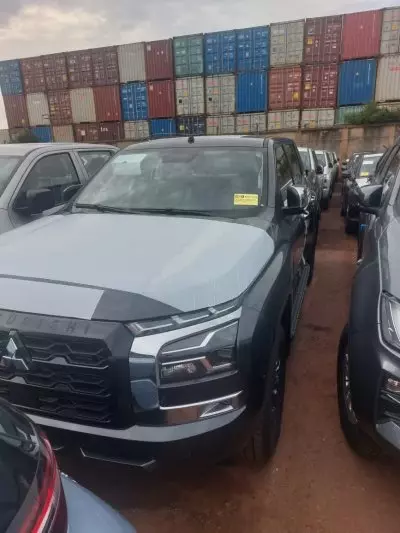 Mitsubishi L200 D/C Sportero A/T