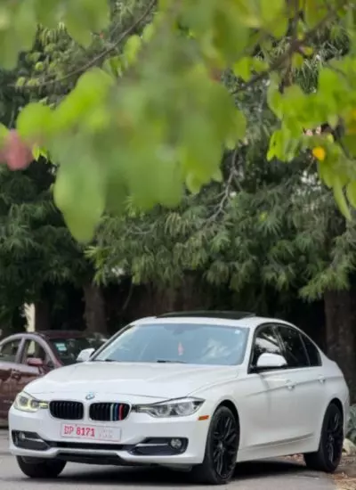 BMW 320i