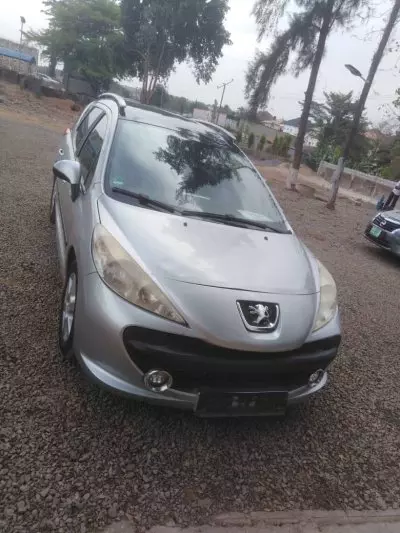 Peugeot 207