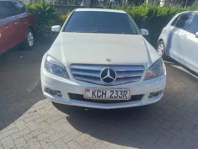 Mercedes-Benz C200