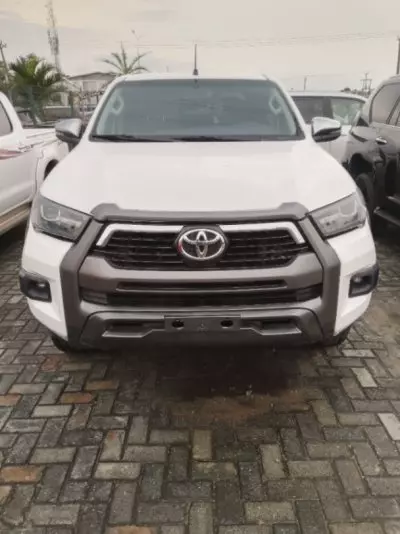 Toyota Hilux Revo 