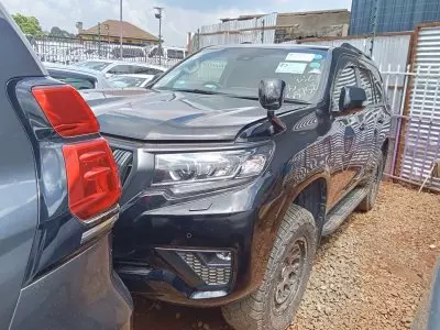 Toyota Landcruiser Prado