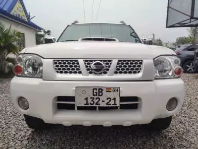 Nissan NP 300
