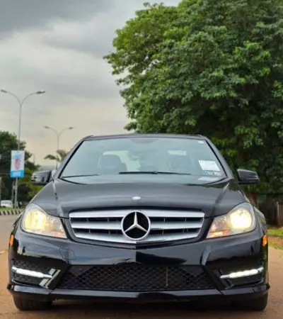 Mercedes-Benz C 300