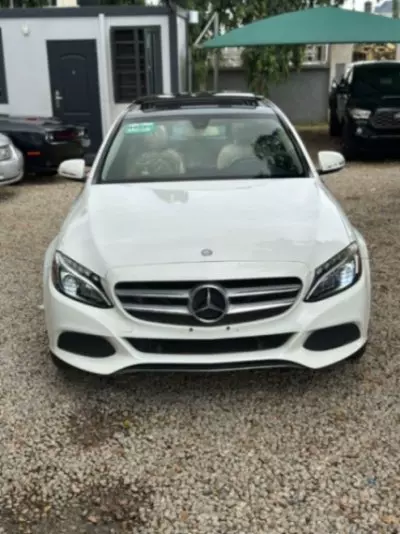 Mercedes-Benz C 300