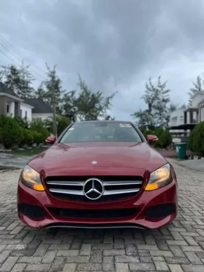 Mercedes-Benz C 300