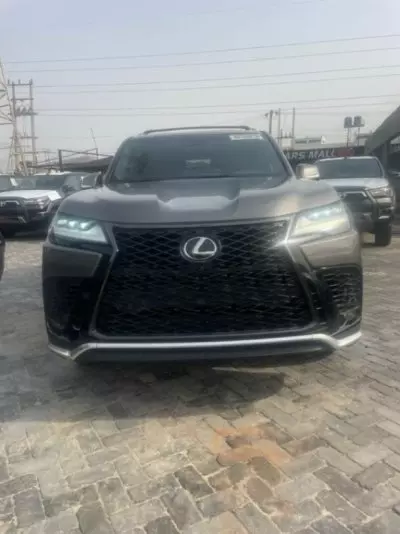 Lexus LX