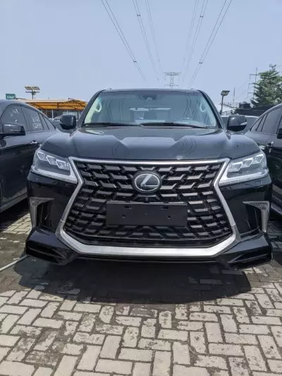 Lexus LX 570