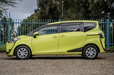 Toyota Sienta