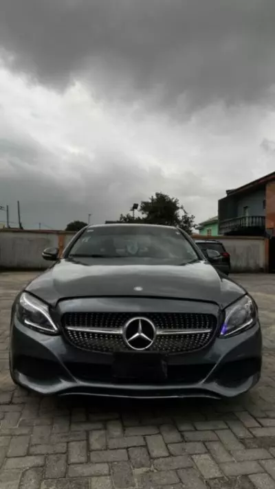 Mercedes-Benz C 300