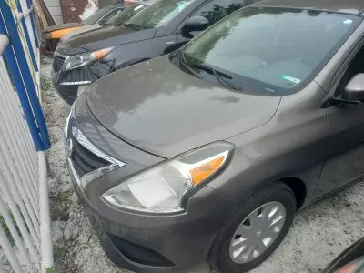 Nissan Versa