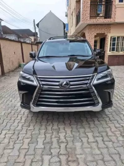 Lexus LX 570