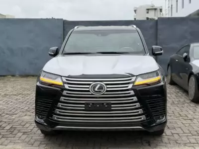Lexus LX 600