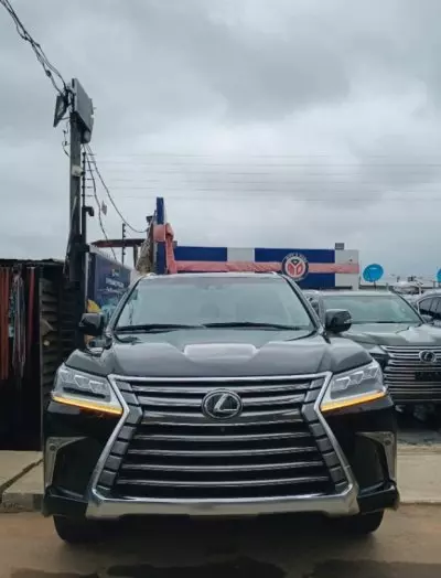 Lexus LX 570