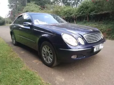Mercedes-Benz E200